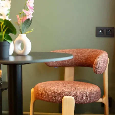 Gillis Eight By Romy&travis Hotel